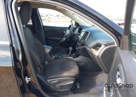 2017 Jeep Cherokee Latitude 4X4 z USA, uszkodzony, nr VIN 1C4PJMCS5HW582069